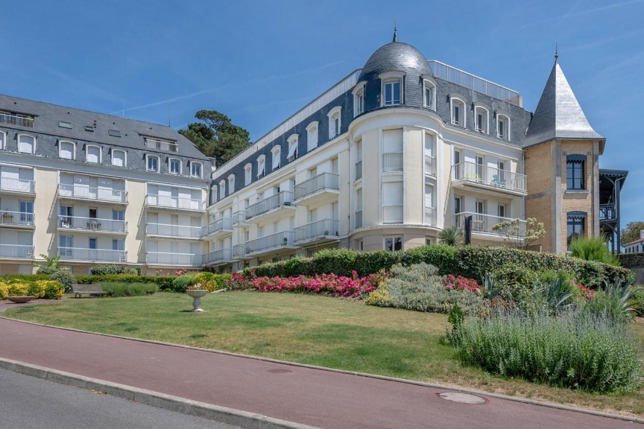 Rez-de-jardin cosy pour 3 personnes face a la plage de la Noeveillard Pornic Extérieur photo
